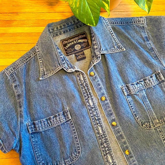 Andrew&Company- Jean short Sleeve Shirt - Picture 4 of 7